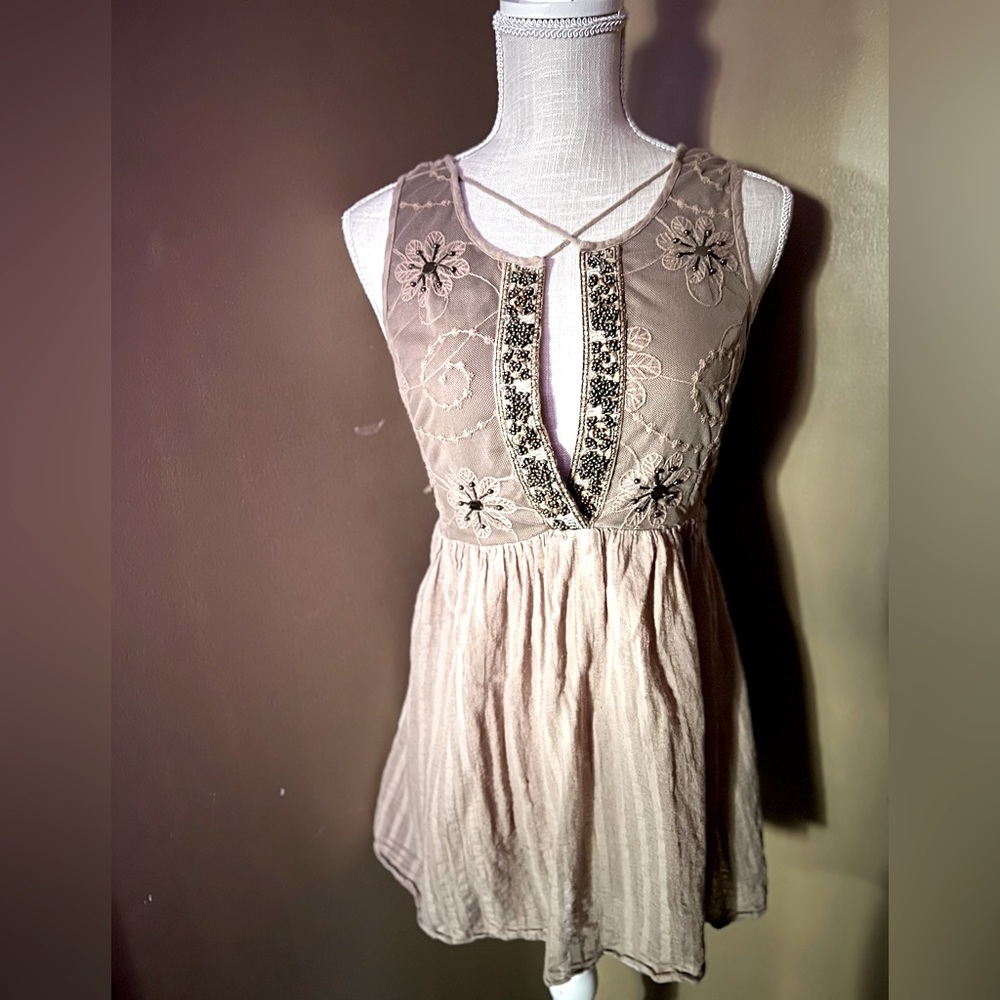 Cute boutique top